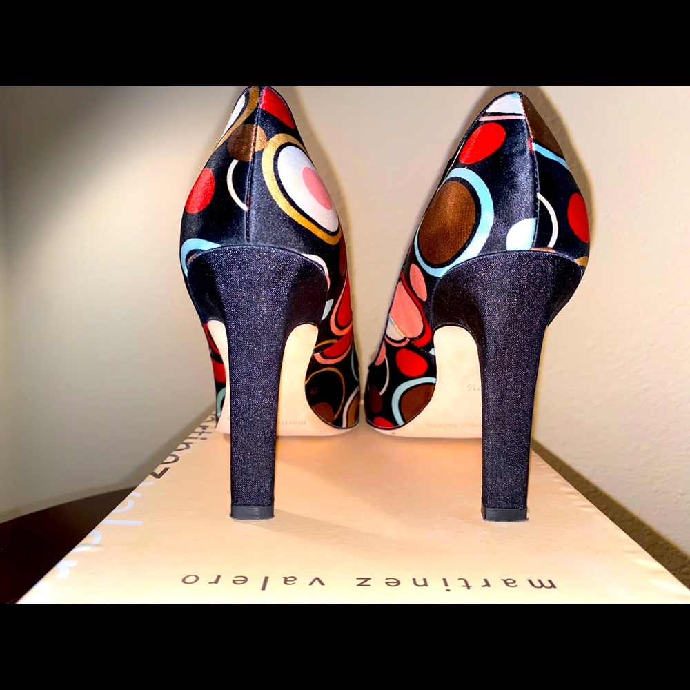 Multi Color heels - Picture 6 of 16